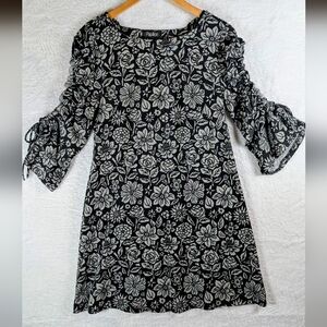 623-Papillon Blanc Black‎ and White Floral Long Sleeve Dress